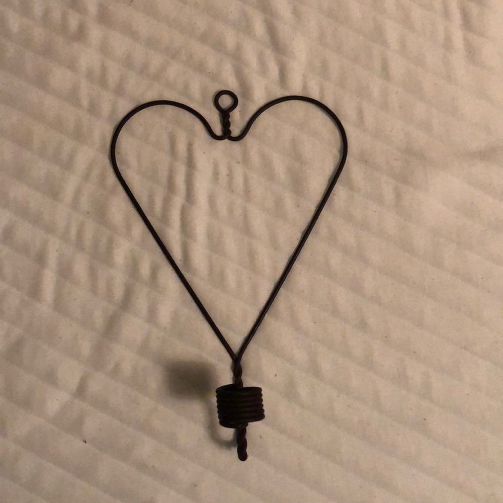 Metal heart candle holder